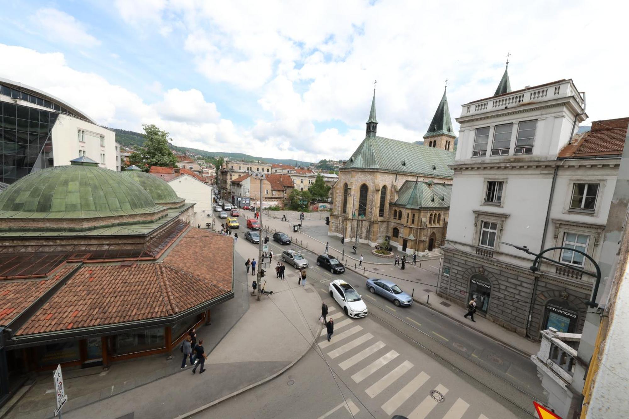 Historijski Luksuz U Starom Gradu, Garage Parking Sarajevo Ngoại thất bức ảnh